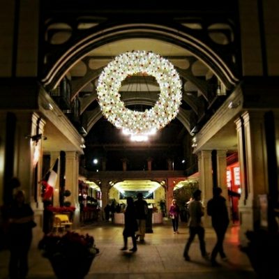 Santana Row Lighted Wreath_Fotor